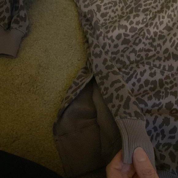 America eagle hoodie . Never wore size xs but fits like a small or medium - Picture 3 of 3